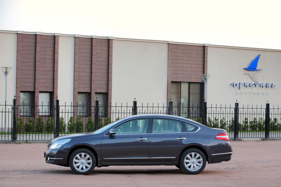  Nissan Teana 4x4 2010 года  (фото 46 из 70)
